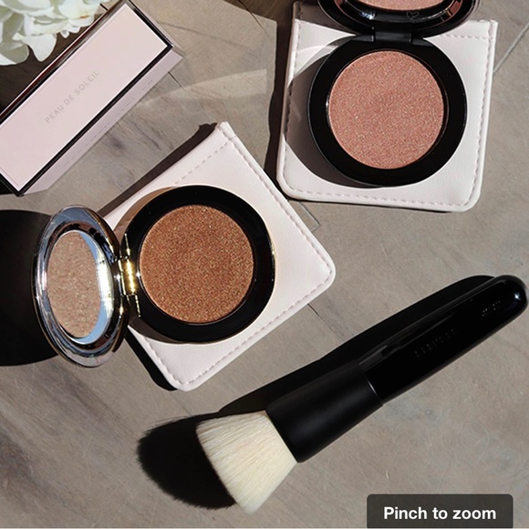 COPY - Westman Atelier Black and Cream Makeup Brushes - Picture 3 of 4